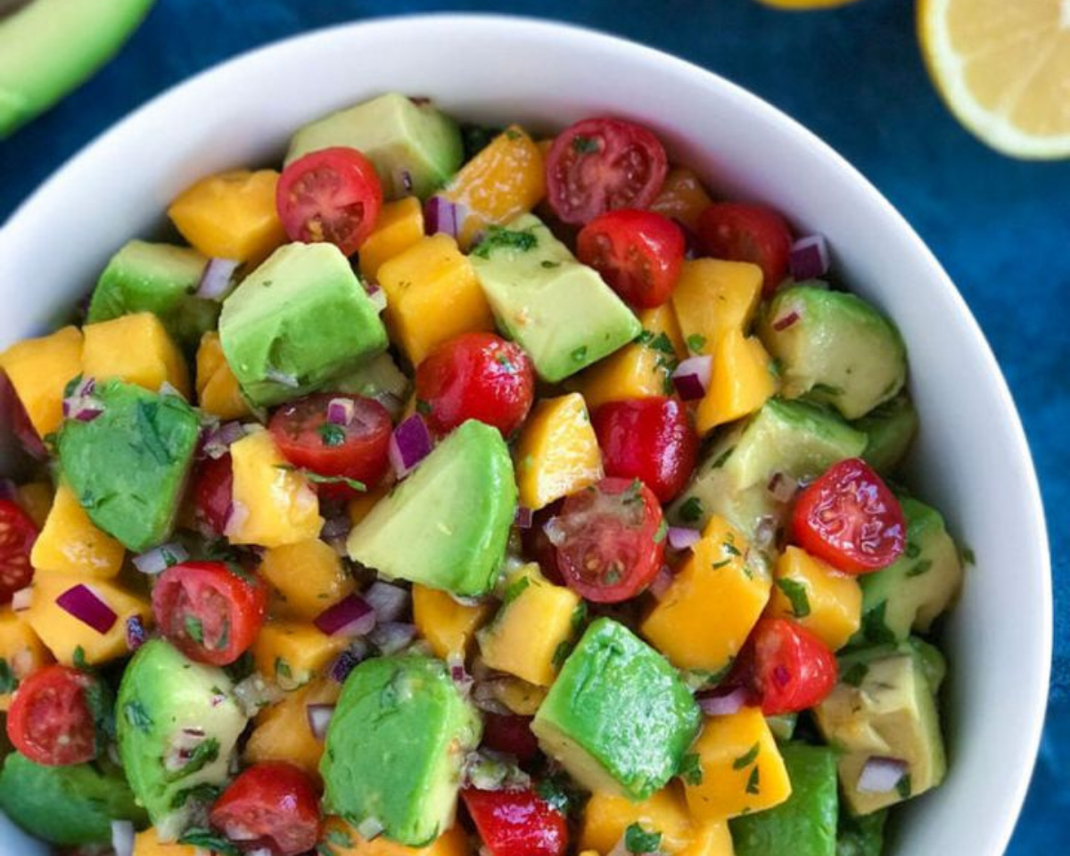 Salade de mangue d’avocat: A Delectable Fusion of Flavors