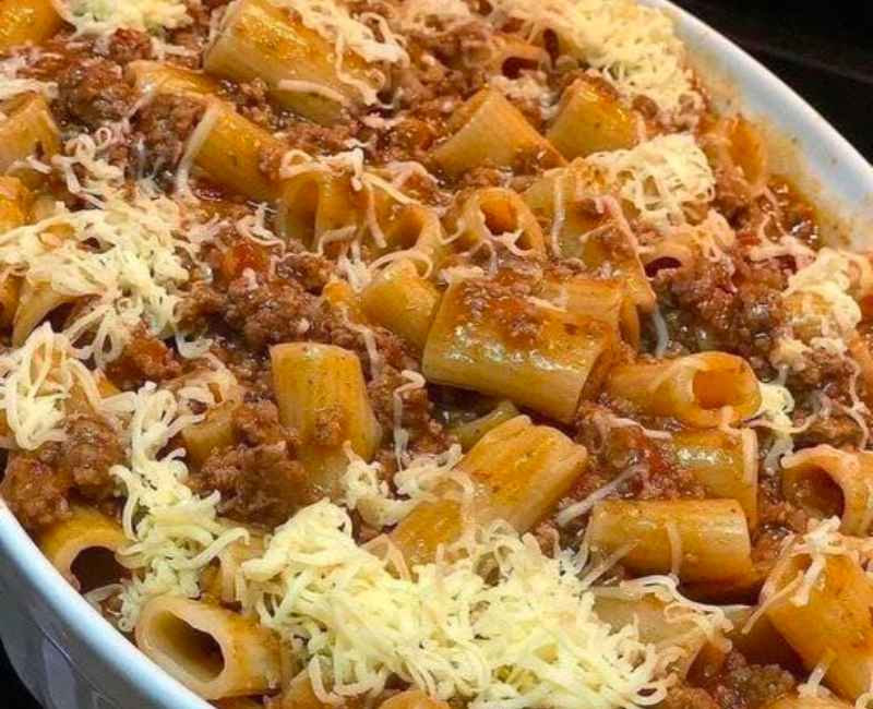 Pâtes au bœuf haché et au fromage : une recette gourmande et simple à préparer.