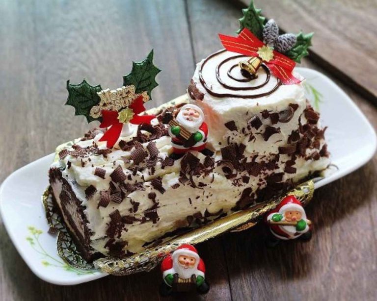 Faire un gâteau de bûche de Noël au chocolat