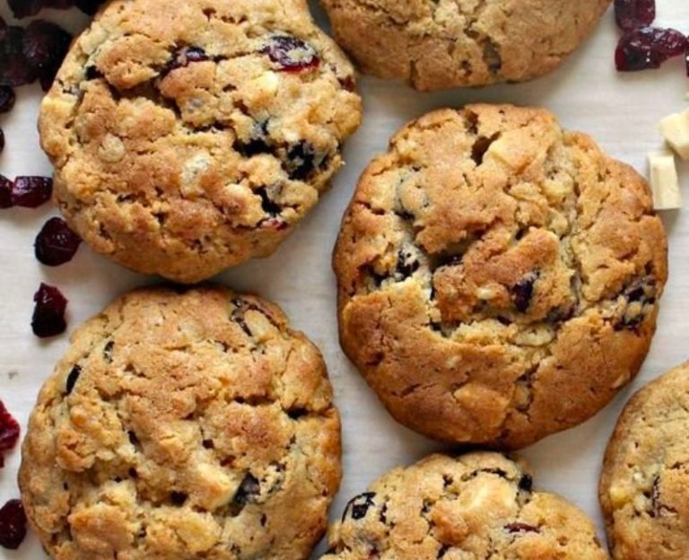 Biscuits au Chocolat Blanc et Canneberges