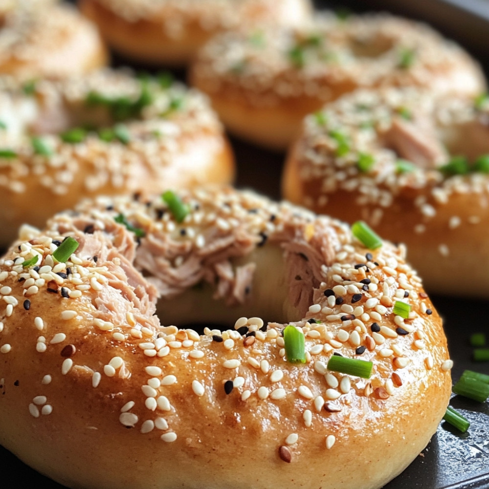 Bagels gratinés au thon et sésame