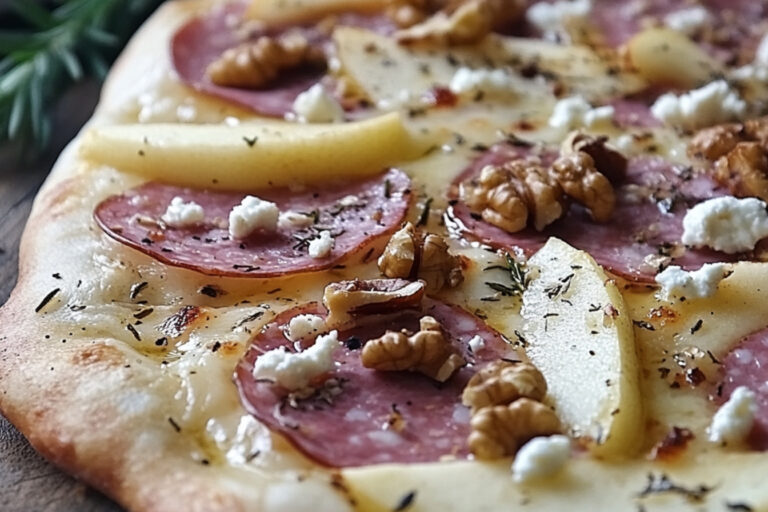 Pizza aux pommes, mortadelle, noix et fromage de chèvre