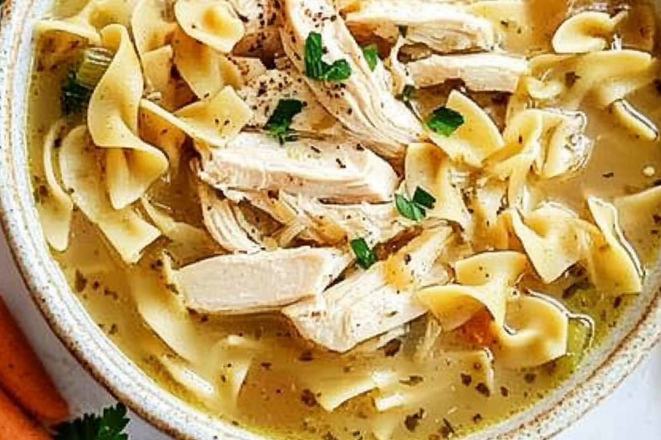 Soupe de poulet aux nouilles